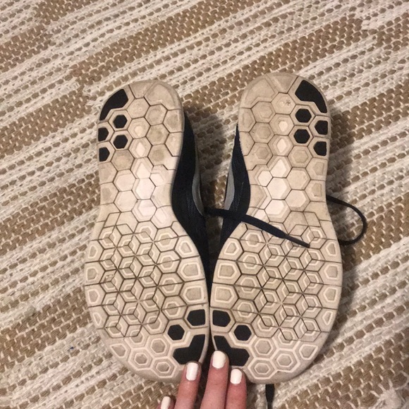 New Nike Trainers - Picture 3 of 5